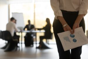 Body Language in the Workplace: Tips & Why It's so Powerful - Defuse ...